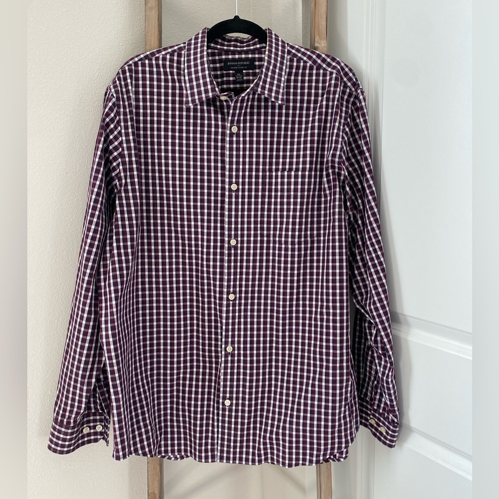 Men’s Banana Republic - Non-Iron Classic Fit Button Down Shirt - Size XL